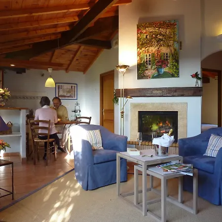 Au Jardin Fleuri Hotel